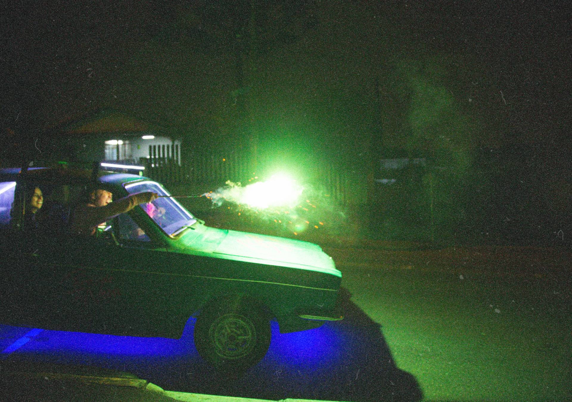 Pre-production photo of Coração de Neon 26