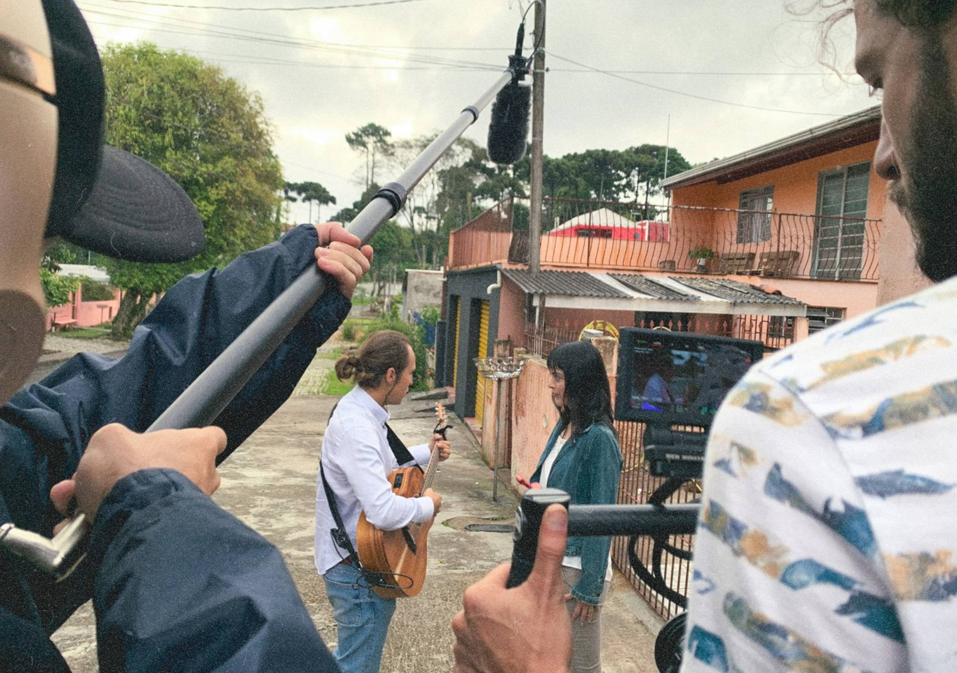 Production photo of Coração de Neon 7