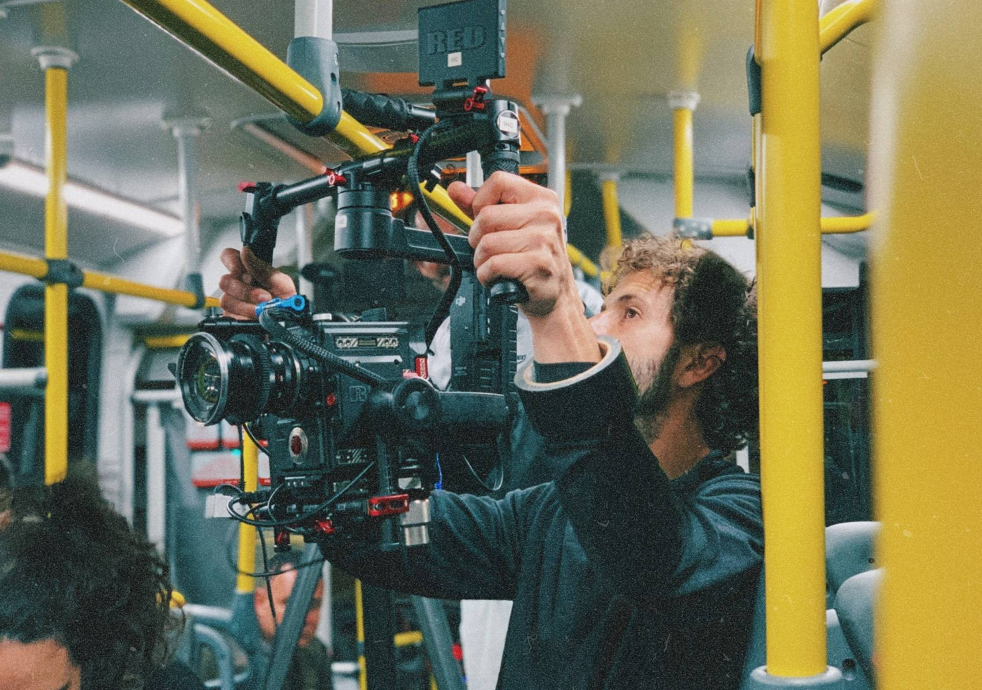 Production — Coração de Neon