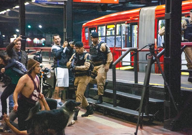 Production — Coração de Neon