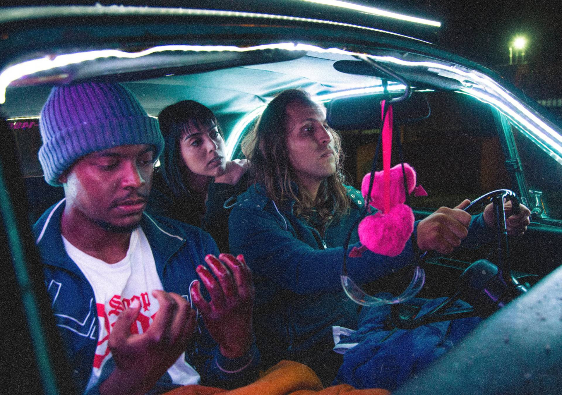 Scene from the film Coração de Neon 21