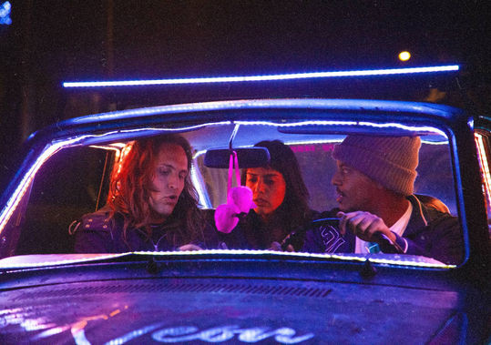 Scene from the film Coração de Neon 48