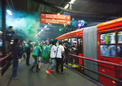 Scene from the film Coração de Neon 49