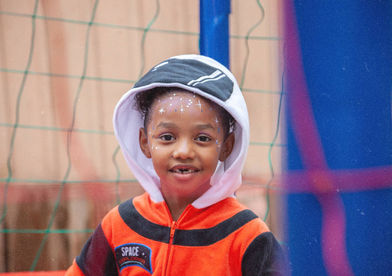 Scene from the film Coração de Neon 54