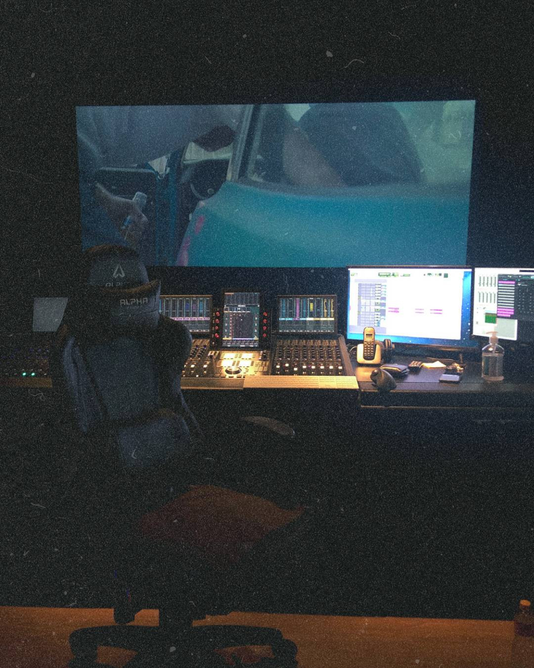 Pós-produção Coração de Neon