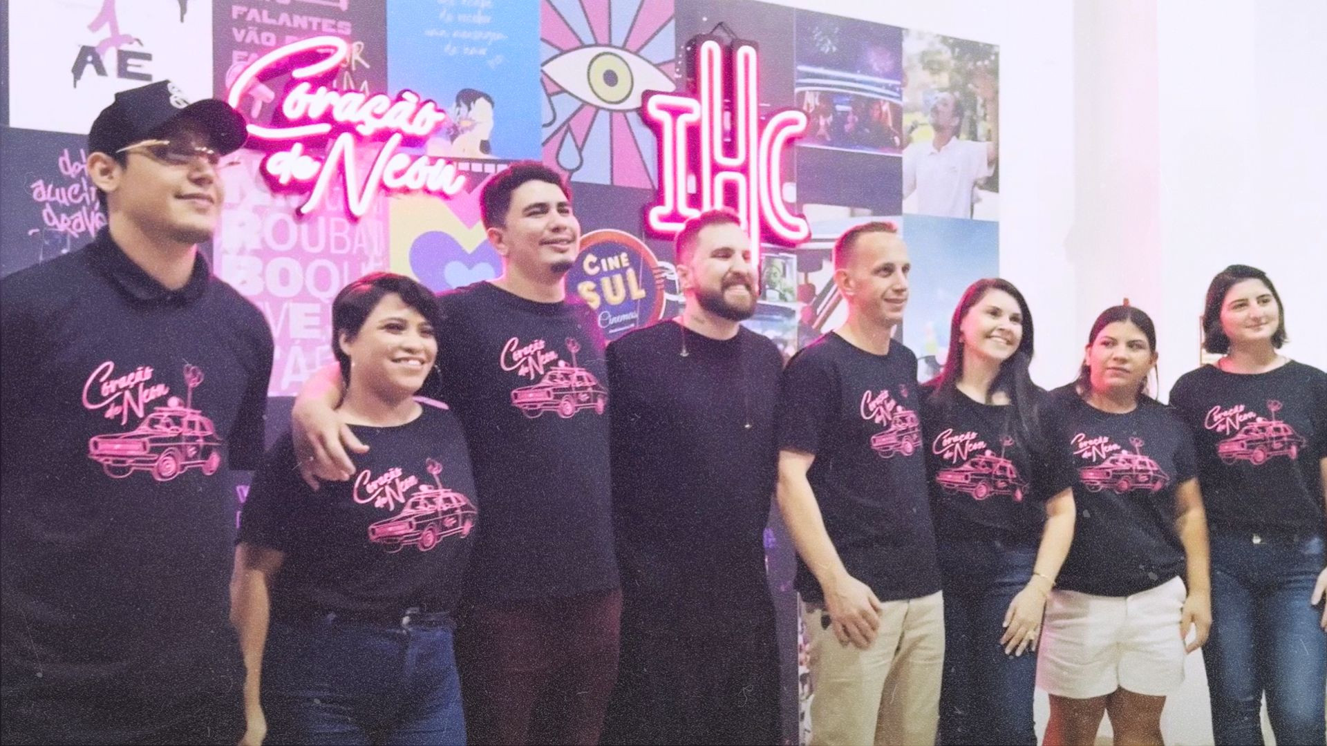 Equipo Coração de Neon en el preestreno en Medianeira - Cinema Cinesul
