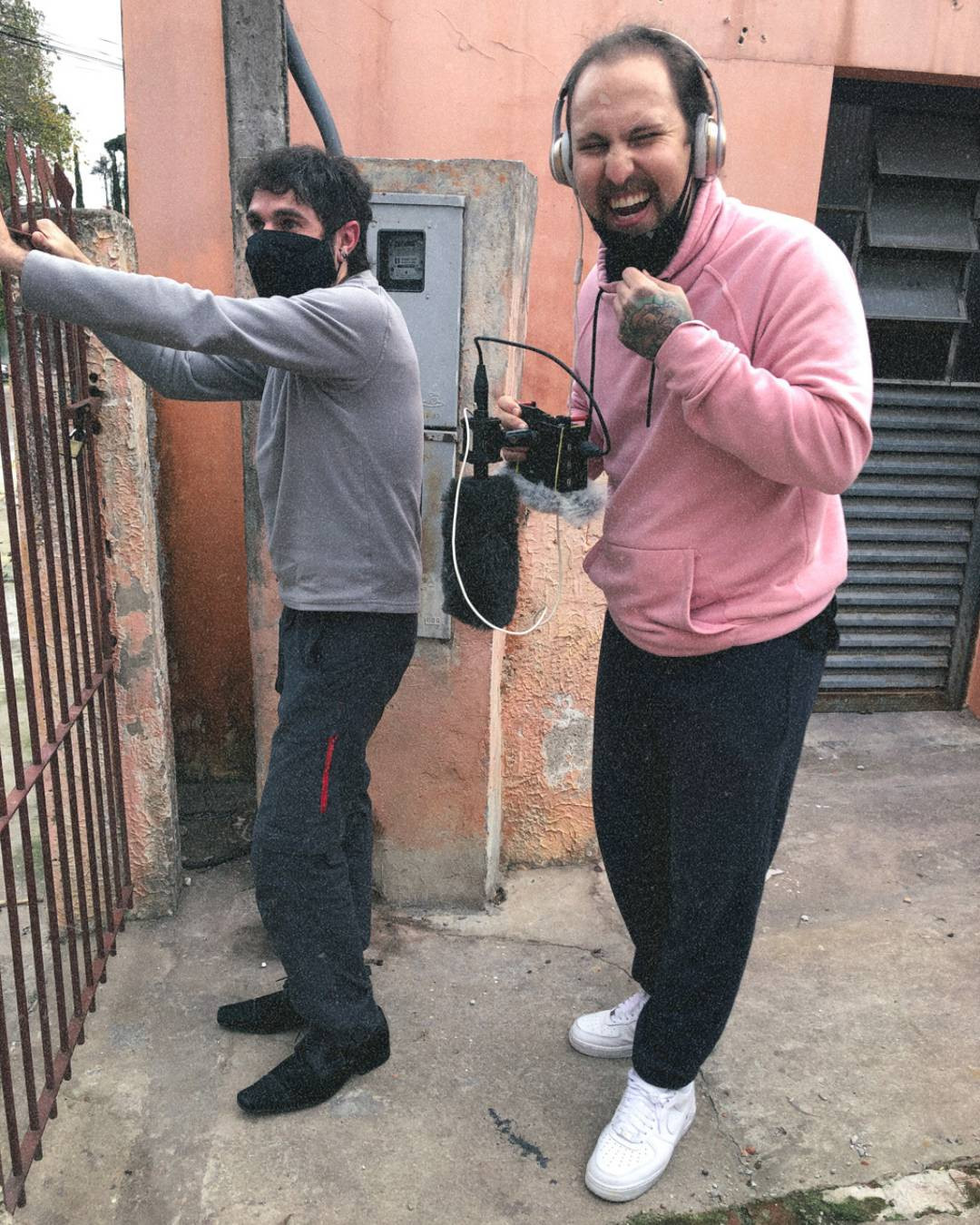 Post-production photo of Coração de Neon 4