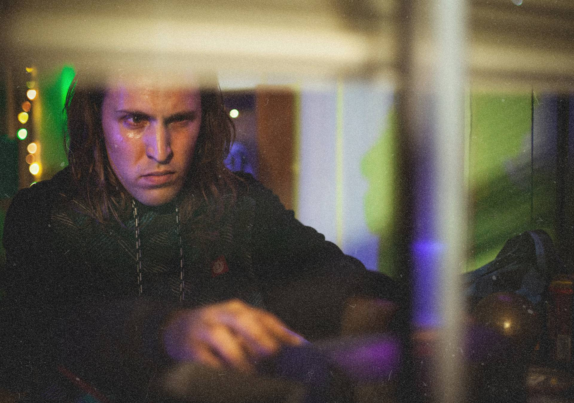 Escena de la película Coração de Neon 7