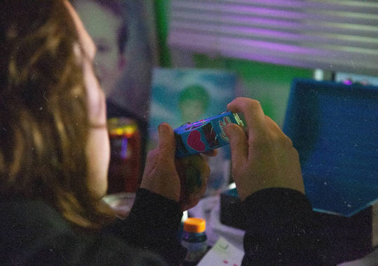 Escena de la película Coração de Neon 41